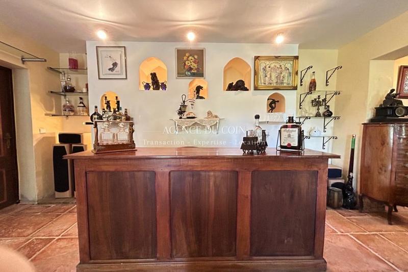 Maison - 450 m² - 10 pièces