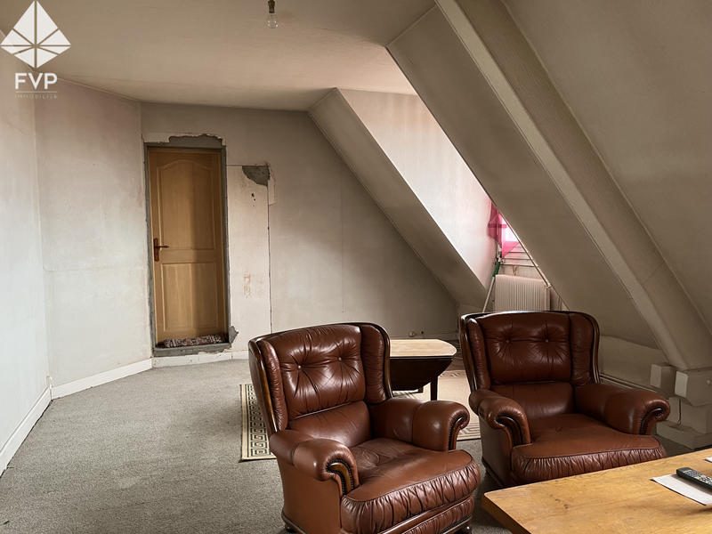 Maison - 480 m² - 11 pièces