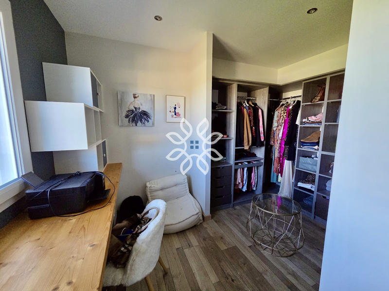 Maison - 137 m² - 4 pièces