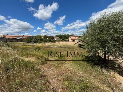 Terrain constructible - 1 384 m²