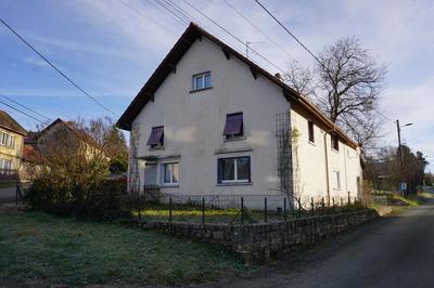 Maison - 157 m² - 10 pièces
