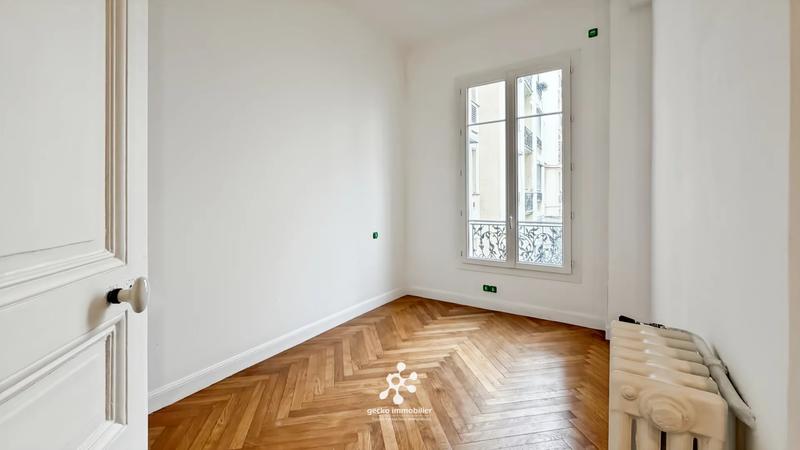 Appartement - 100 m² - 5 pièces