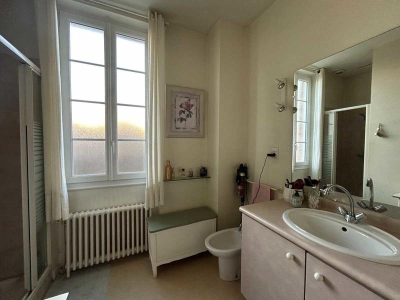 Appartement - 95 m² - 3 pièces