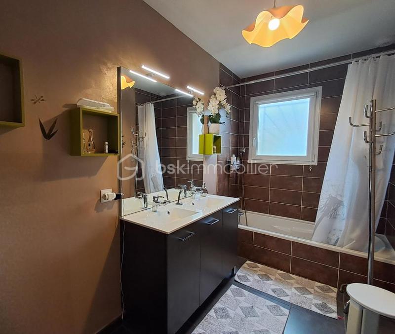 Maison - 135 m² - 3 pièces