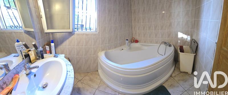 Maison - 216 m² - 8 pièces