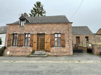 Maison - 99 m² - 5 pièces