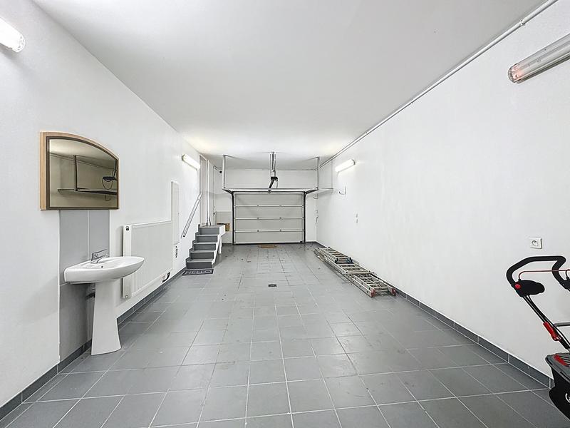 Maison jumelée - 147 m² - 6 pièces