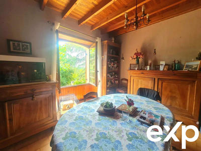 Maison - 190 m² - 10 pièces