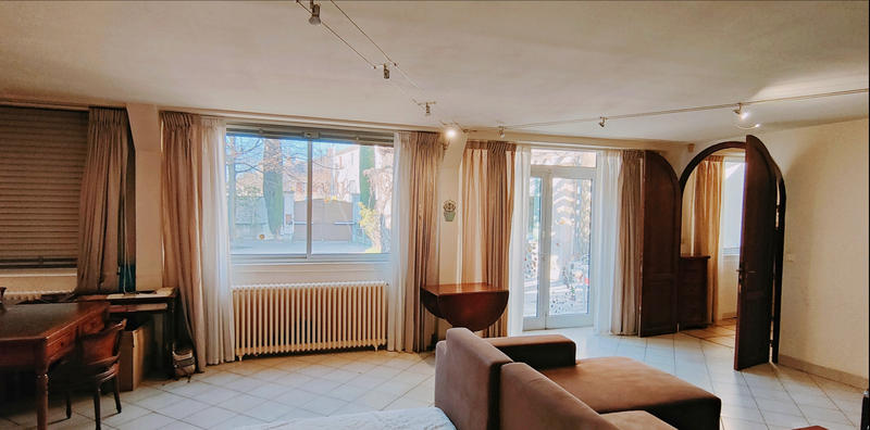 Maison - 280 m² - 8 pièces