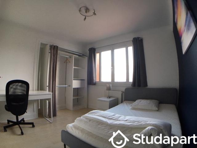 Chambre - 10 m² - 1 pièce