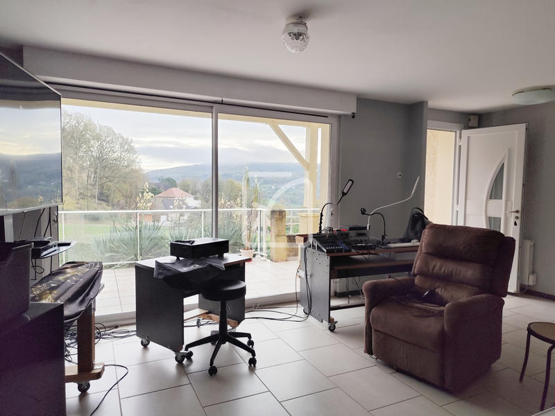 Maison - 93 m² - 5 pièces