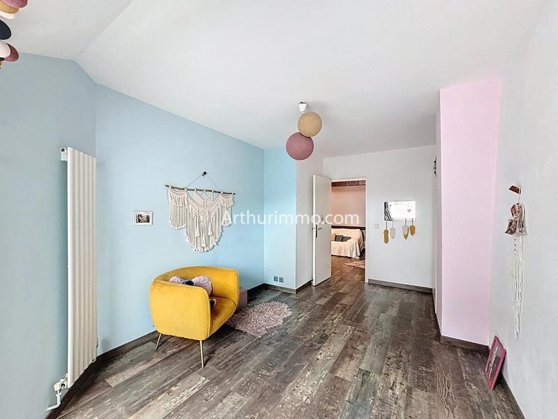 Maison - 226 m² - 8 pièces