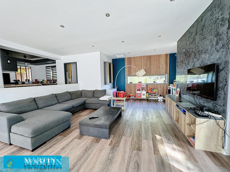 Villa - 182 m² - 6 pièces