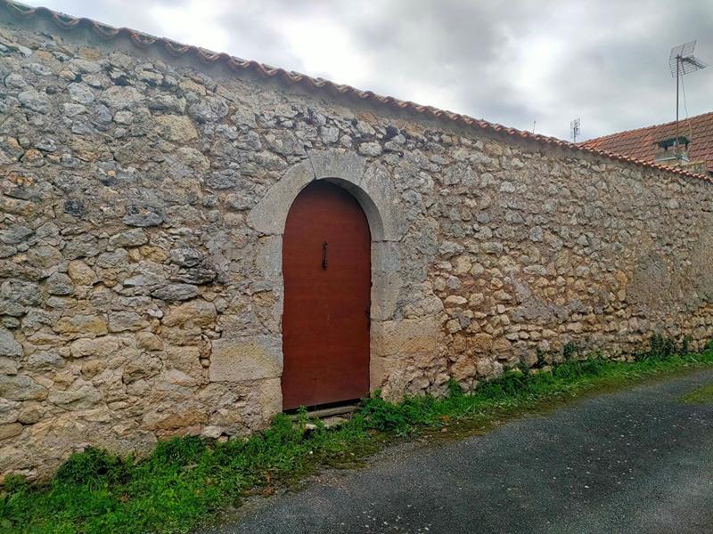 Maison - 600 m² - 16 pièces