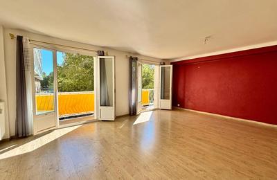 Appartement - 100 m² - 5 pièces