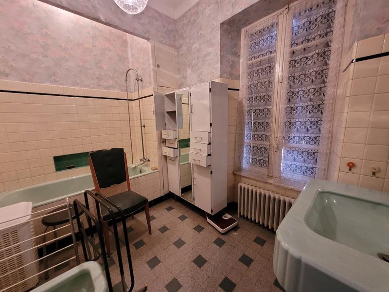 Maison - 306 m² - 10 pièces