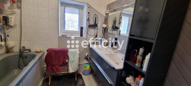 Maison - 234 m² - 13 pièces