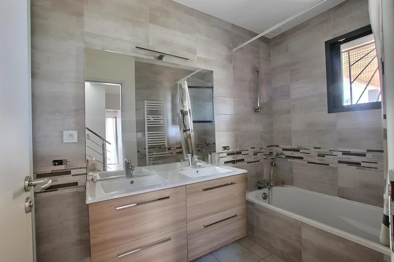 Villa - 86 m² - 4 pièces