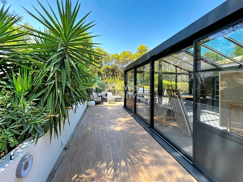 Villa - 370 m² - 8 pièces