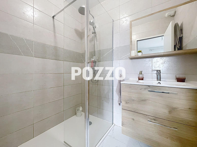 Maison - 121 m² - 6 pièces