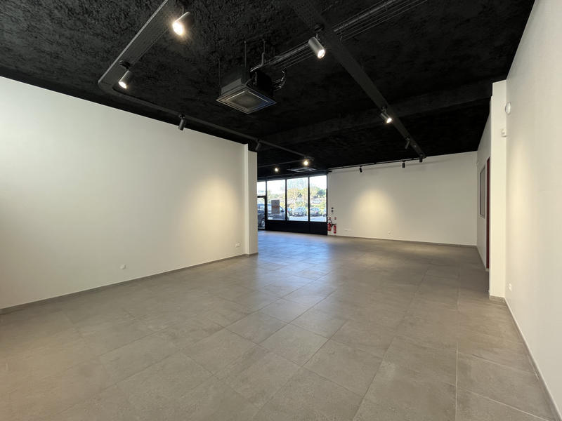 Local commercial - 180 m²