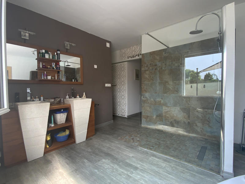 Maison - 167 m² - 5 pièces