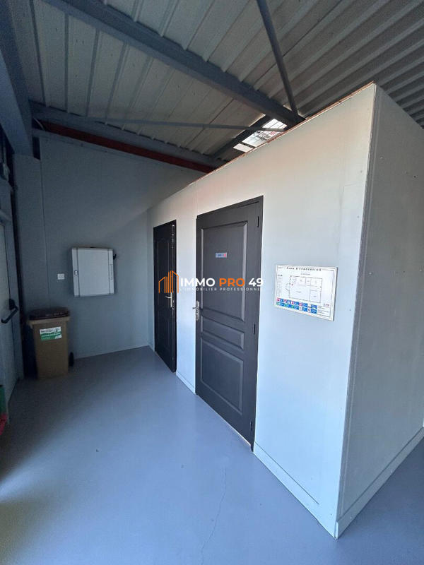 Local commercial - 318 m²