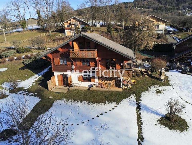 Maison - 198 m² - 5 pièces