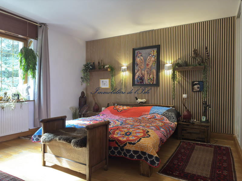 Maison - 467 m² - 11 pièces