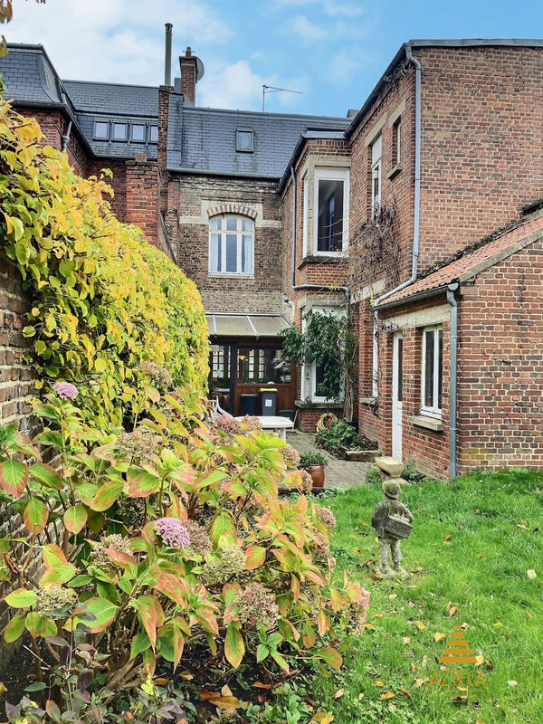 Maison - 179 m² - 8 pièces