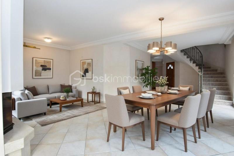 Maison - 167 m² - 6 pièces