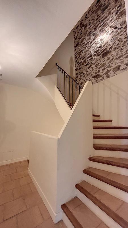 Maison - 584 m² - 14 pièces