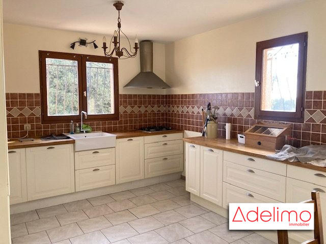 Maison - 190 m² - 8 pièces