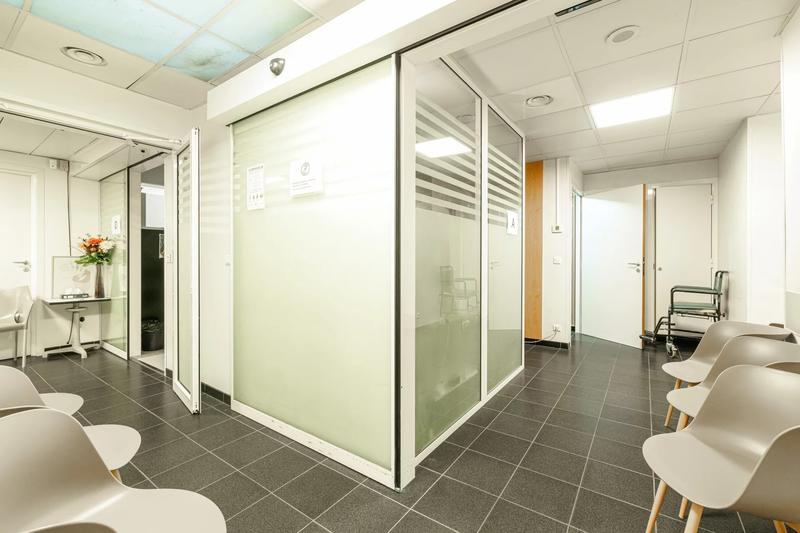 Local commercial - 224 m² - 9 pièces