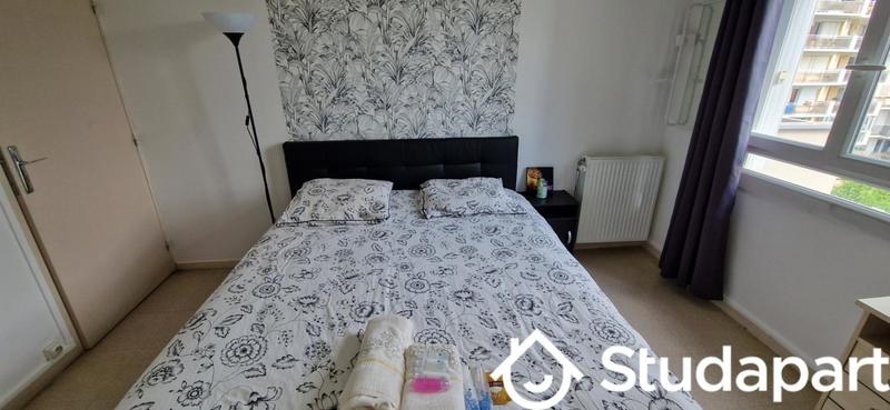 Chambre - 11 m² - 1 pièce