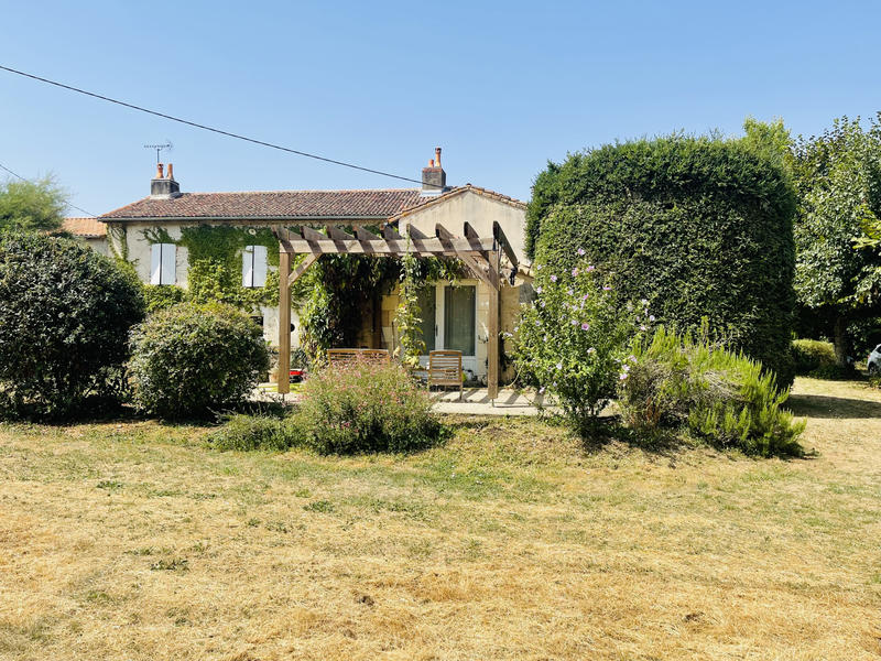 Maison - 231 m² - 8 pièces