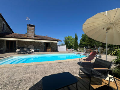 Propriété - 517 m² - 12 pièces