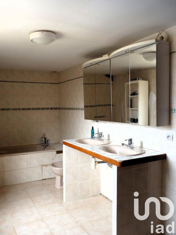 Maison - 330 m² - 13 pièces