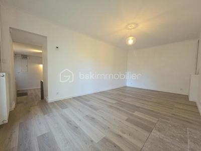 Maison de ville - 71 m² - 3 pièces