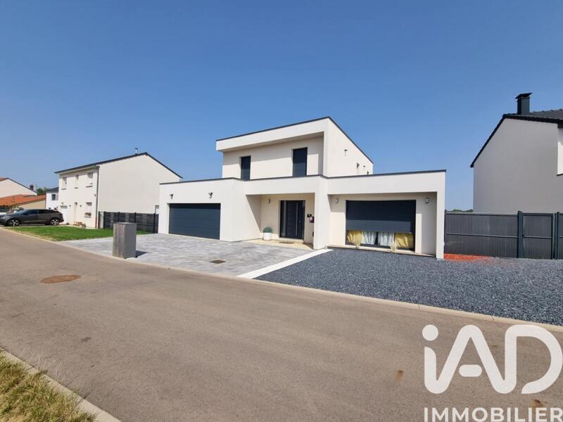 Maison - 145 m² - 6 pièces