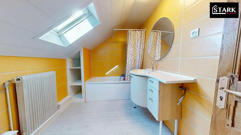 Maison - 107 m² - 6 pièces