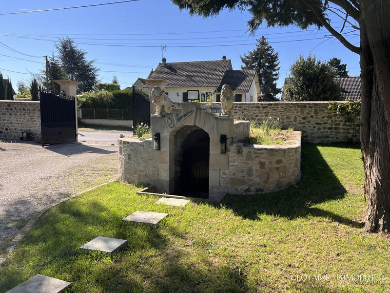 Maison - 204 m² - 5 pièces