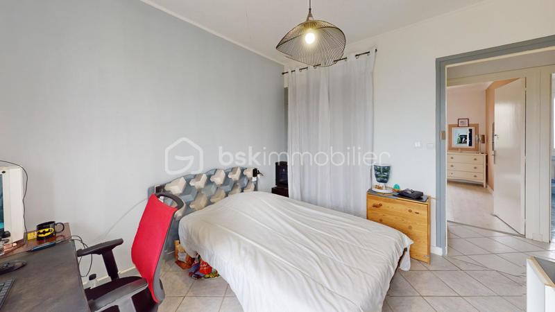 Maison - 196 m² - 9 pièces