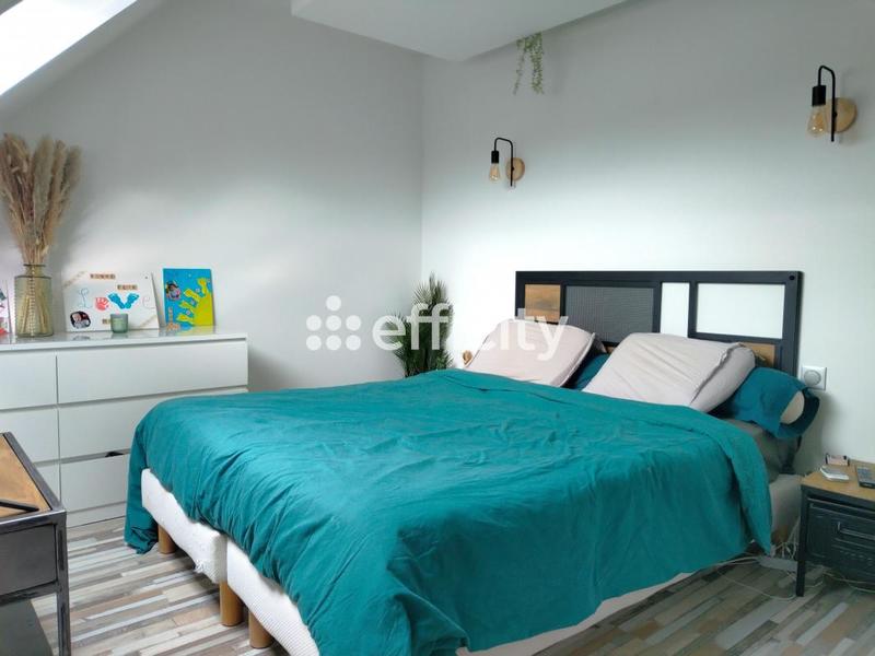 Maison - 93 m² - 5 pièces