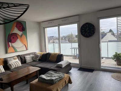 Appartement - 93 m² - 5 pièces