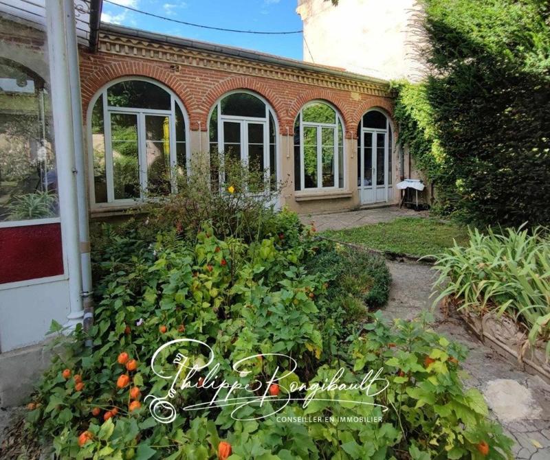 Maison de maîtres - 200 m² - 9 pièces