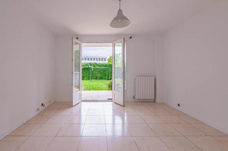 Maison - 280 m² - 10 pièces