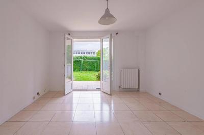 Maison - 280 m² - 10 pièces