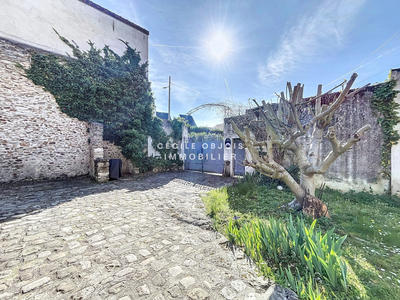 Maison - 159 m² - 6 pièces