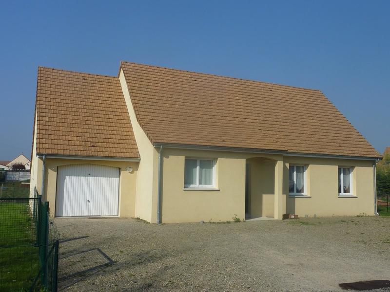 Maison - 90 m² - 4 pièces